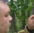В  брянском лесу при раскопках поисковики нашли пластины со строками военных репортажей - Газета Труд