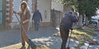 В городе Клинцы в преддверии 82-й годовщины освобождения Брянщины и города Клинцы от немецко-фашистских захватчиков прошли экологические субботники. - Администрация г. Клинцы