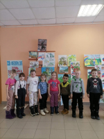 Ко Дню защитника Отечества в детской библиотеке был объявлен конкурс рисунков «На страже Родины»..