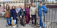 2 апреля педагогический коллектив Центра детского творчества принял участие в субботнике, в ходе которого часть улицы Октябрьской, на которой расположено учреждение было приведено в порядок. - Администрация г. Клинцы