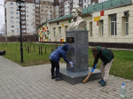 9 апреля 2026 сотрудники Прогимназии №1 принимали участие в городском субботнике в парке В.Воровского, чтобы сделать наш город ещё уютнее и красивее. Приводили в порядок памятники и участки вокруг них..