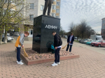 Воспитание начинается с поступков:  обучающиеся МБОУ – СОШ №8 внесли свой вклад в благоустройство города!.